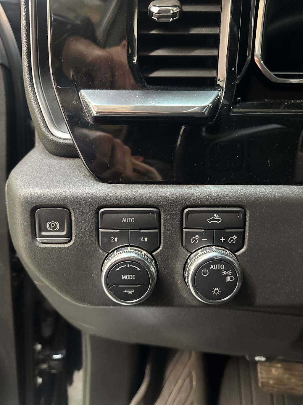 Thumbnail: 2023 GMC Sierra 1500 - 16