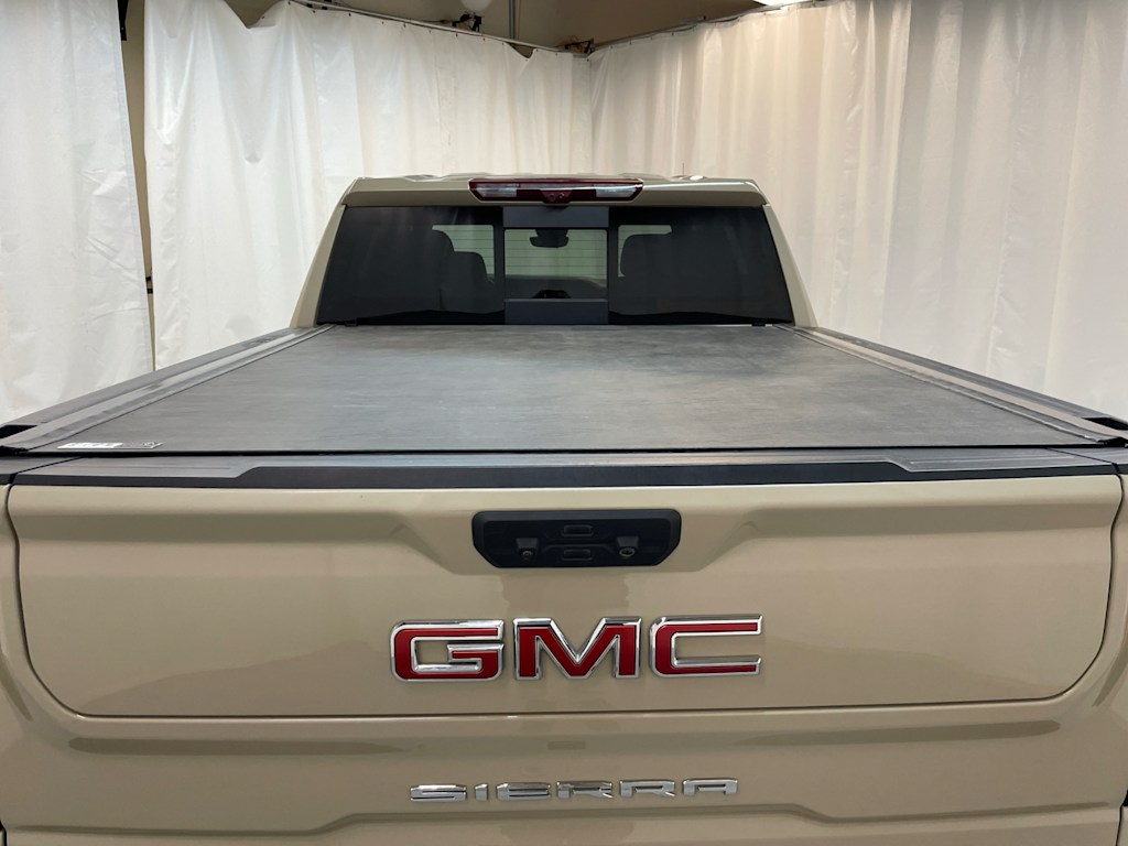 2023 GMC Sierra 1500 AT4 18