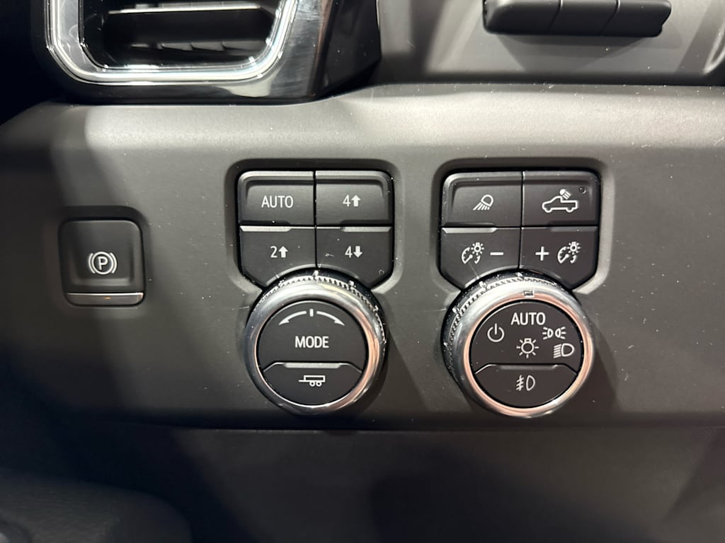Thumbnail: 2025 GMC Sierra 1500 - 24
