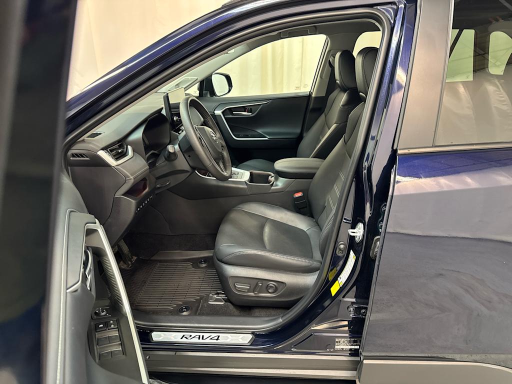 Thumbnail: 2023 Toyota RAV4 - 7