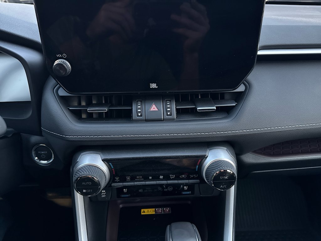 Thumbnail: 2023 Toyota RAV4 - 20