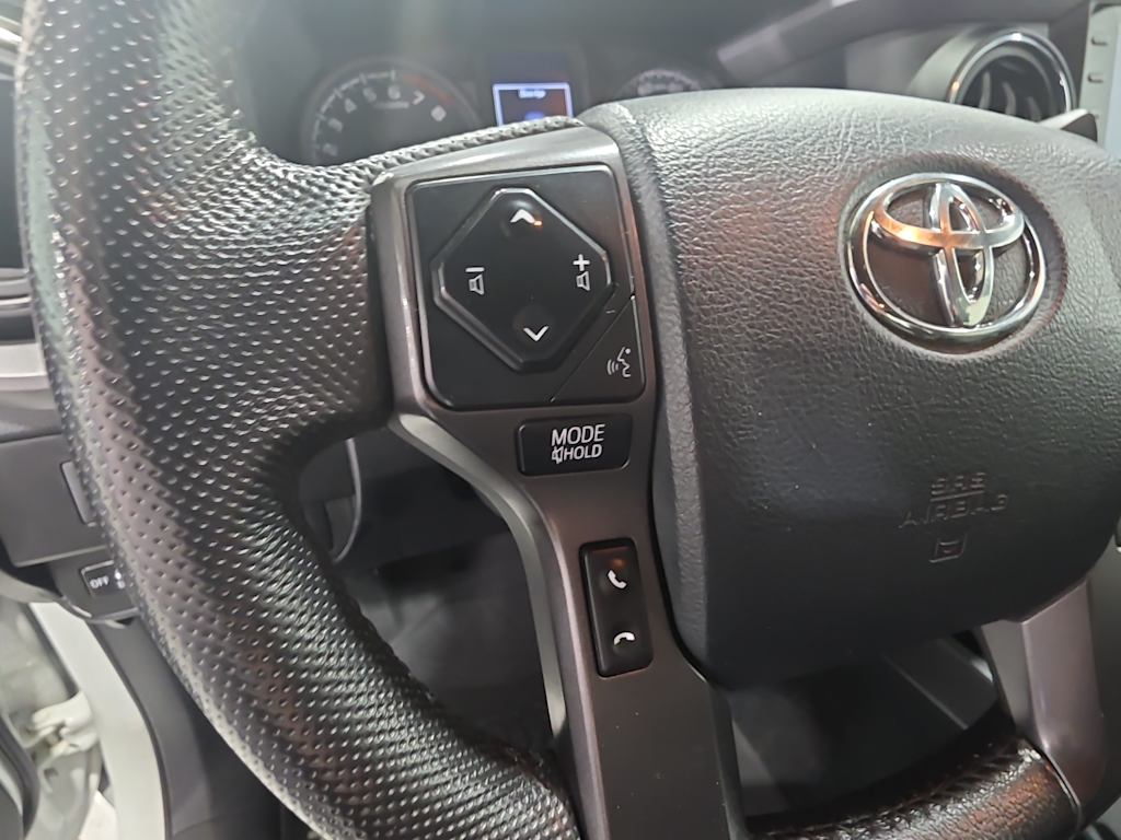 Thumbnail: 2020 Toyota Tacoma - 21