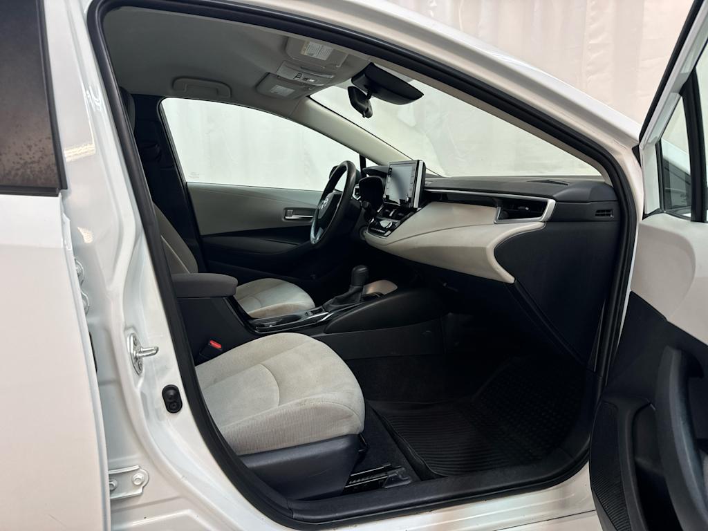 2020 Toyota Corolla LE 8