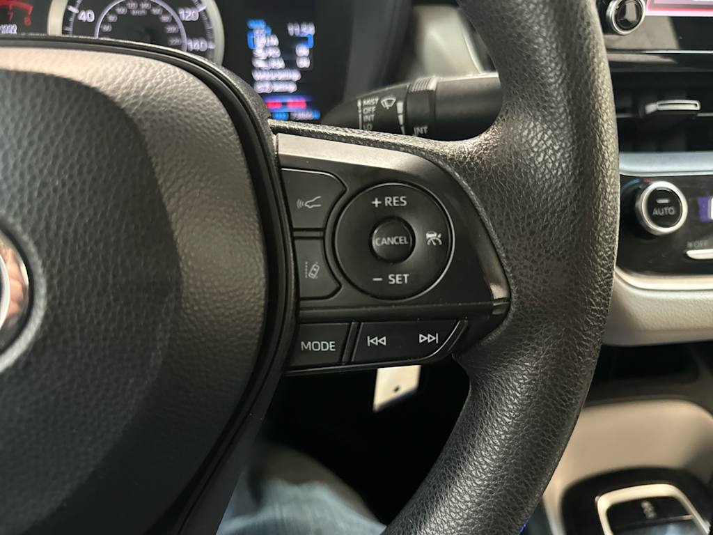 2020 Toyota Corolla LE 19
