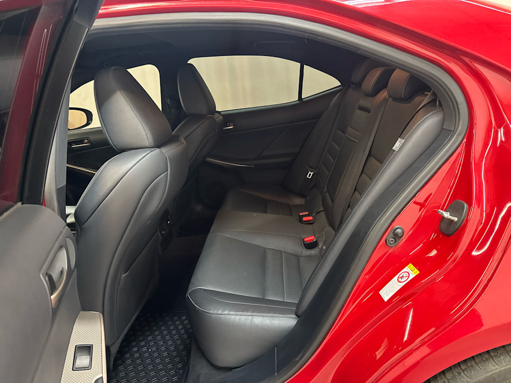 Thumbnail: 2018 Lexus IS - 8