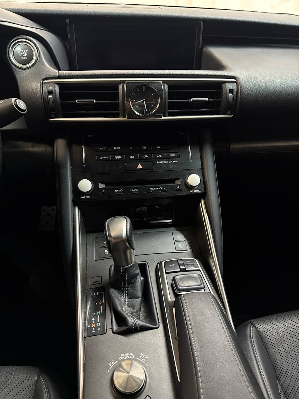 Thumbnail: 2018 Lexus IS - 9