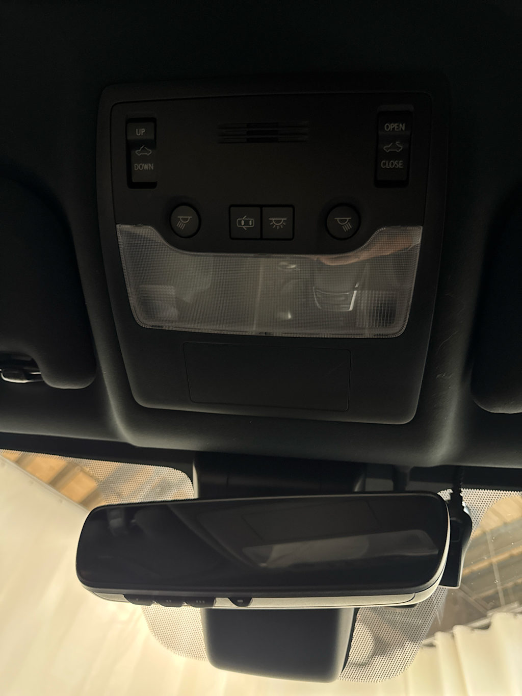 Thumbnail: 2018 Lexus IS - 21