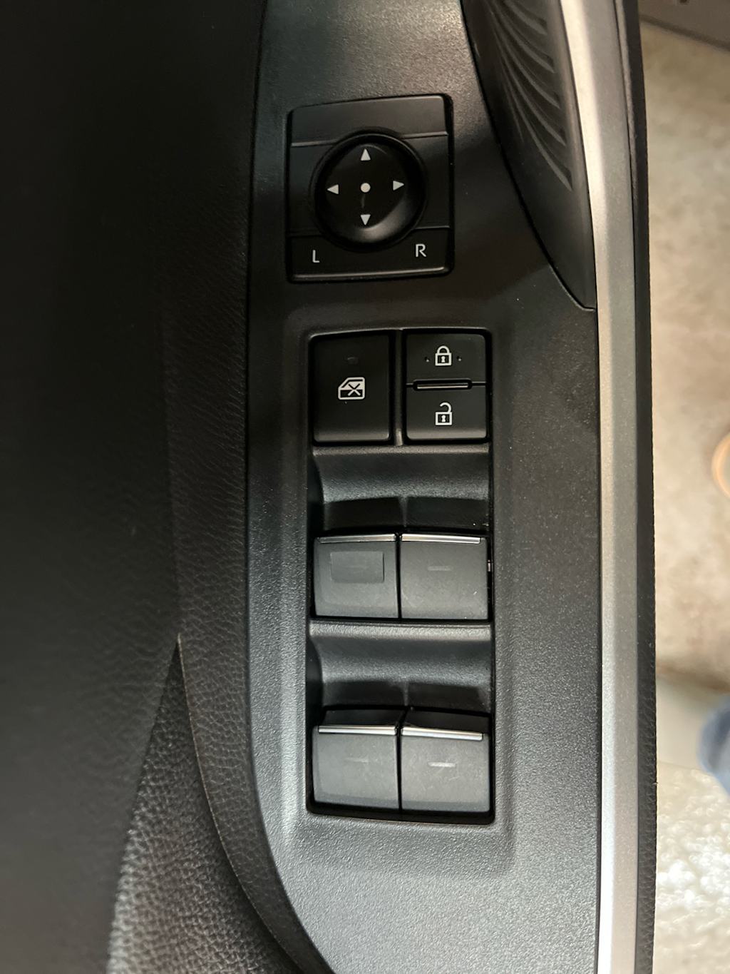 Thumbnail: 2024 Toyota RAV4 - 17