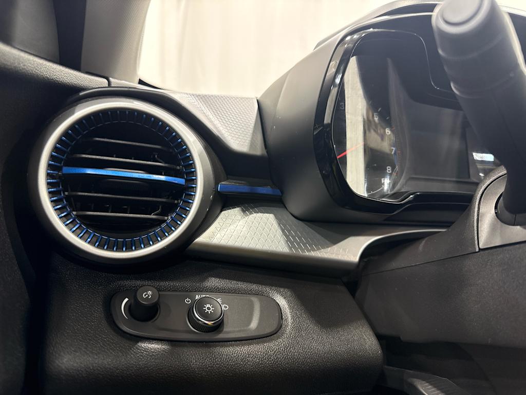 Thumbnail: 2025 Chevrolet Trax - 25