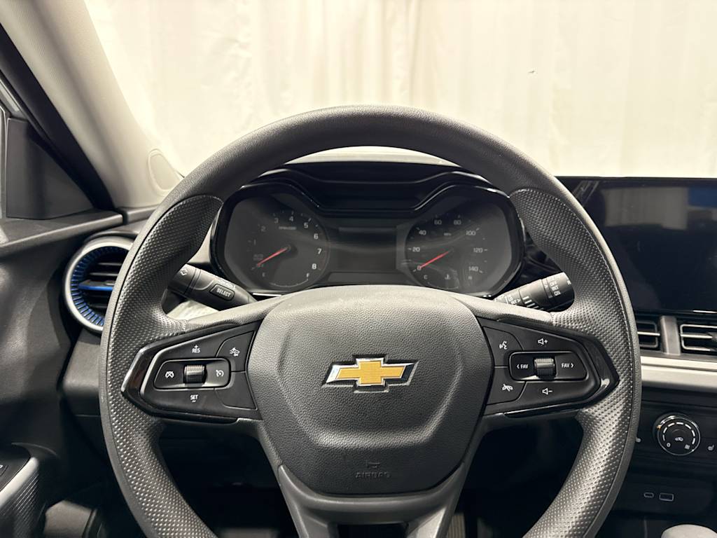 Thumbnail: 2026 Chevrolet Trax - 2