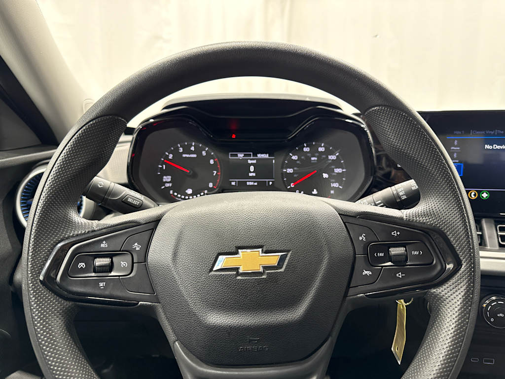 Thumbnail: 2026 Chevrolet Trax - 8