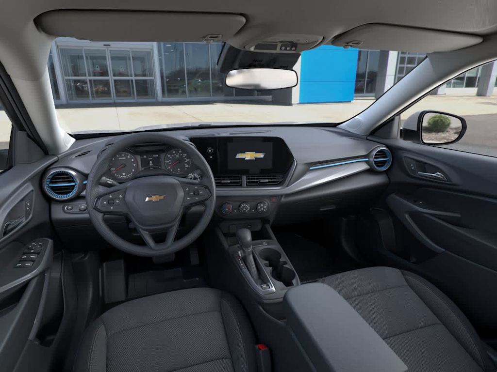 Thumbnail: 2026 Chevrolet Trax - 2