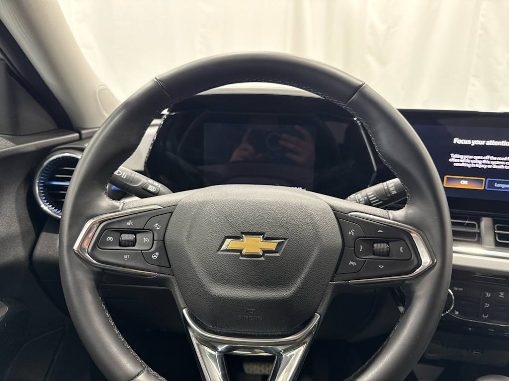 Thumbnail: 2026 Chevrolet Trax - 2