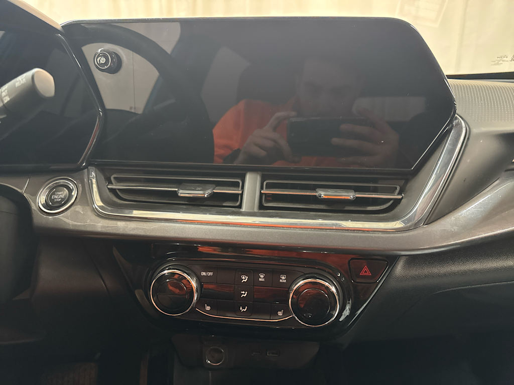 Thumbnail: 2025 Chevrolet Trax - 9