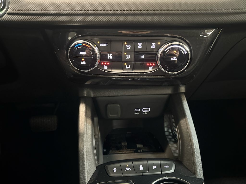 Thumbnail: 2025 Chevrolet TrailBlazer - 26