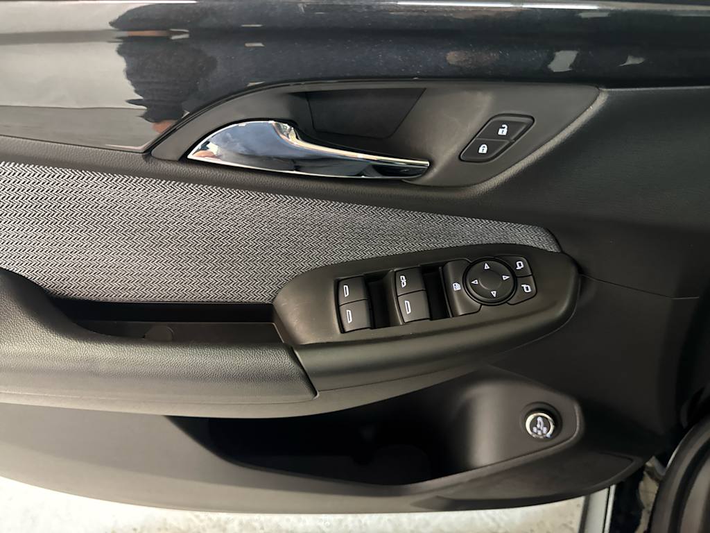 Thumbnail: 2025 Chevrolet TrailBlazer - 16