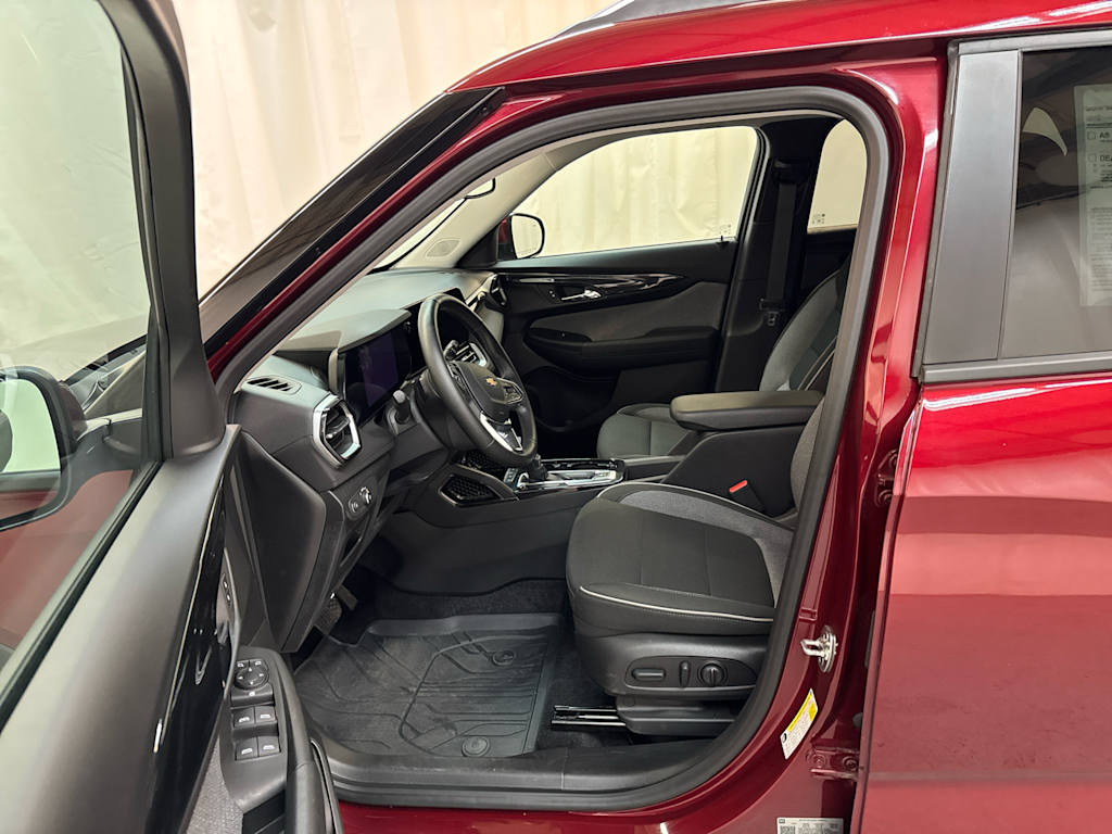 Thumbnail: 2025 Chevrolet TrailBlazer - 8