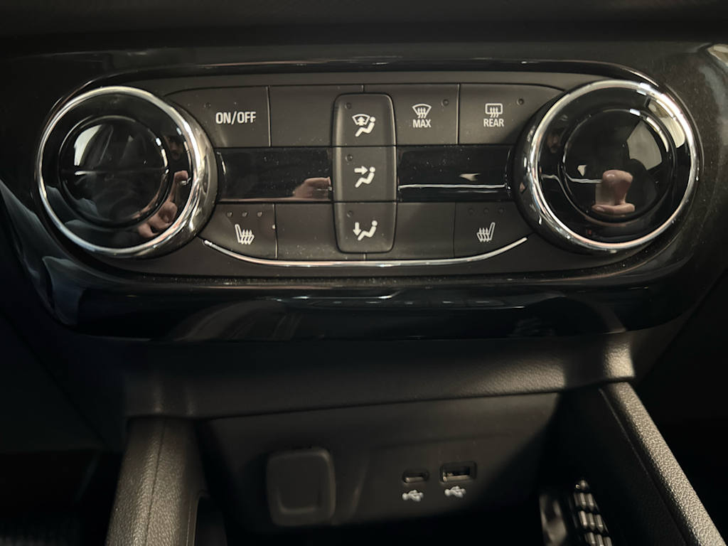 Thumbnail: 2025 Chevrolet TrailBlazer - 21