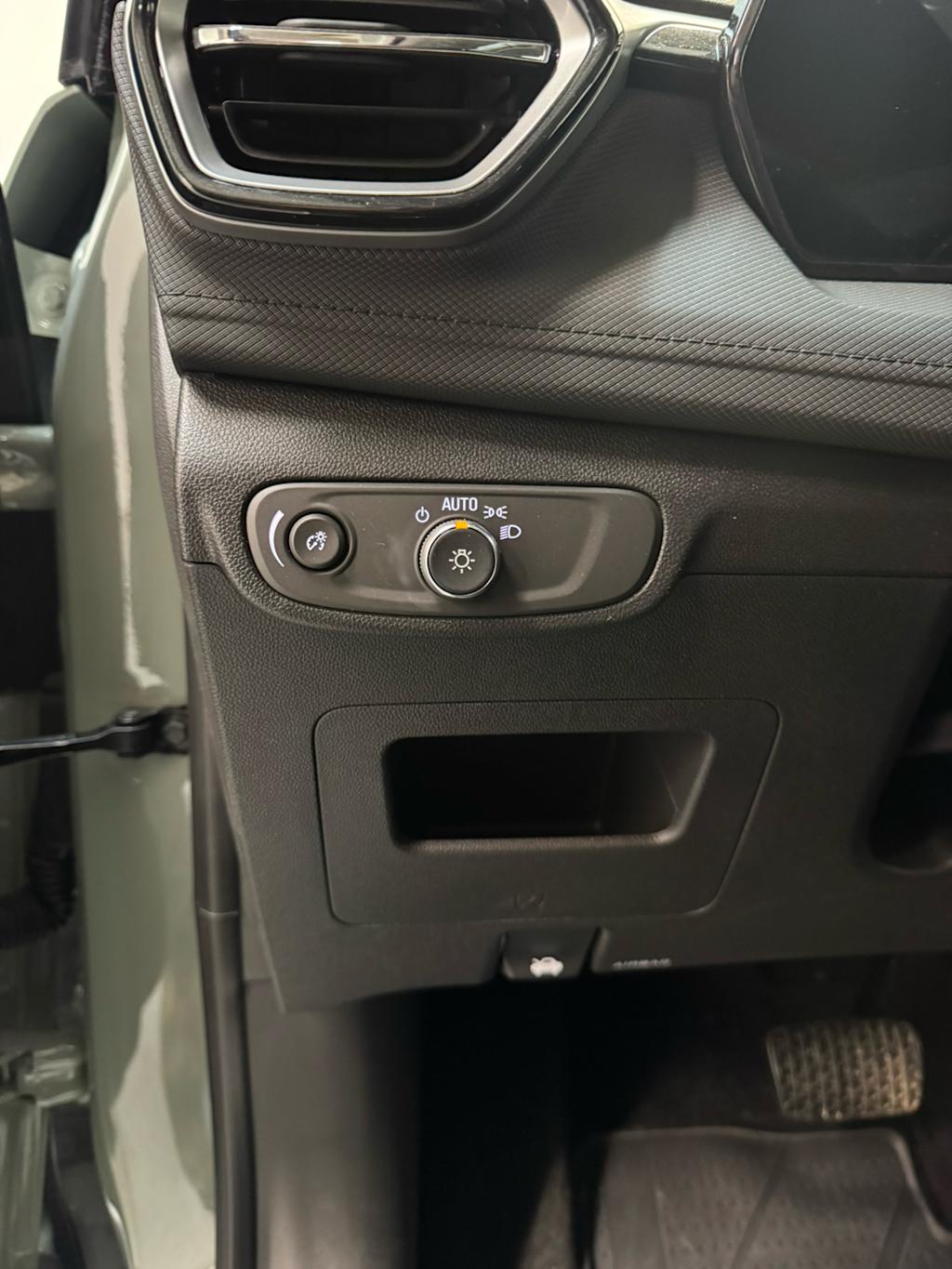 Thumbnail: 2025 Chevrolet TrailBlazer - 16