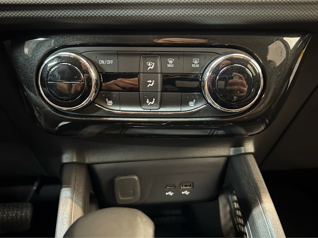 Thumbnail: 2025 Chevrolet TrailBlazer - 21