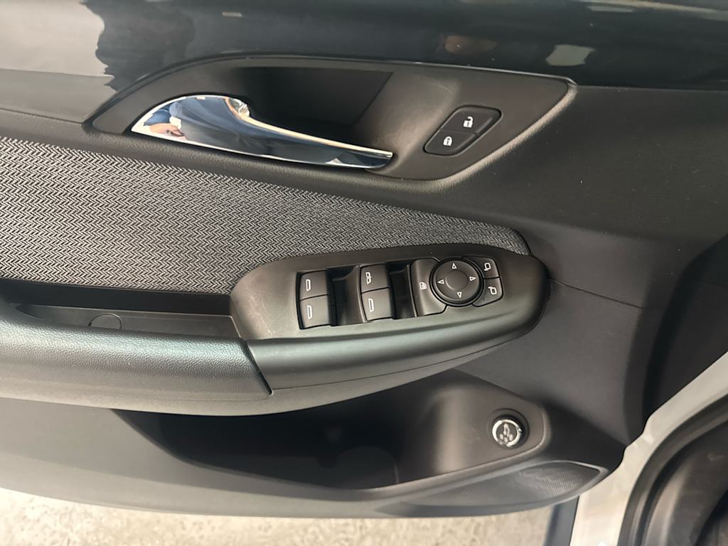 Thumbnail: 2025 Chevrolet TrailBlazer - 16