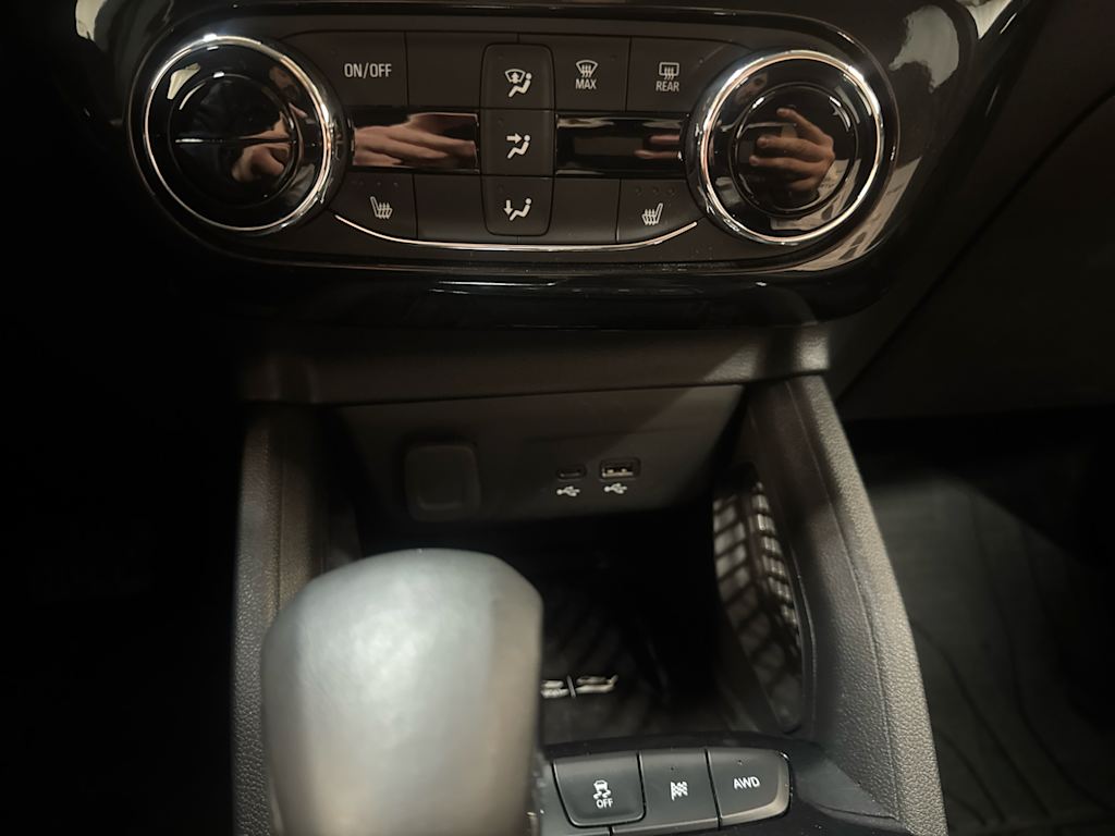 Thumbnail: 2025 Chevrolet TrailBlazer - 21