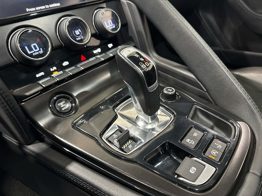 Thumbnail: 2016 Jaguar F-Type - 26
