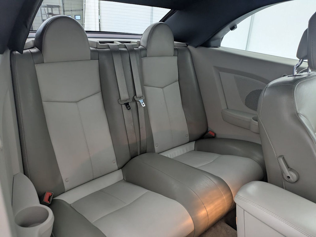 Thumbnail: 2010 Chrysler Sebring - 25