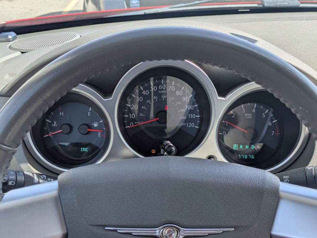 Thumbnail: 2010 Chrysler Sebring - 16