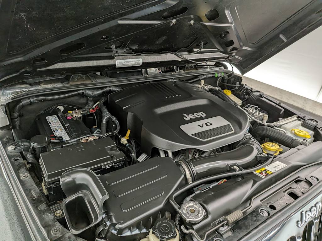 Thumbnail: 2016 Jeep Wrangler - 8