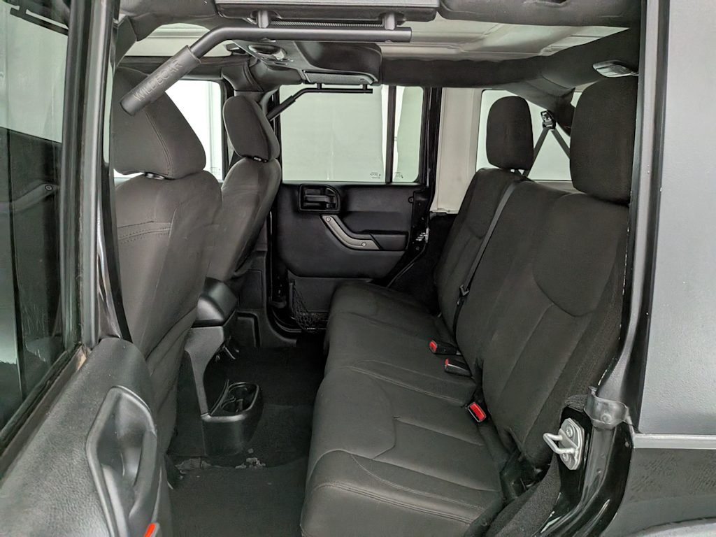 Thumbnail: 2016 Jeep Wrangler - 24