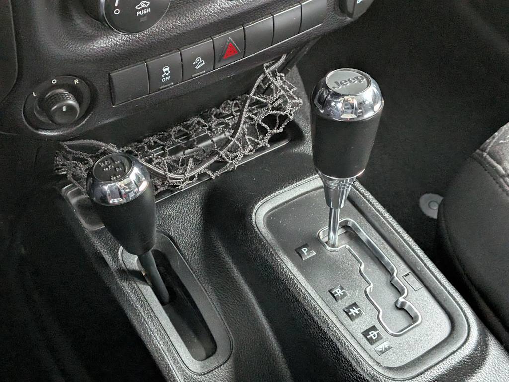 Thumbnail: 2016 Jeep Wrangler - 15