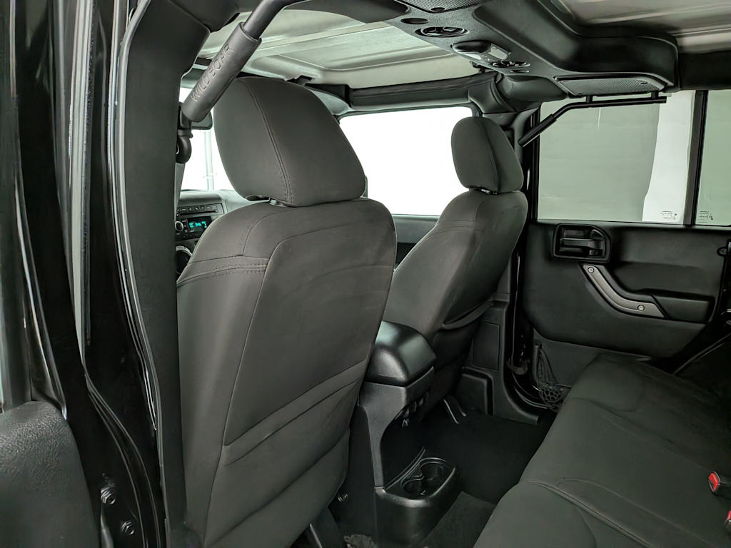 Thumbnail: 2016 Jeep Wrangler - 12