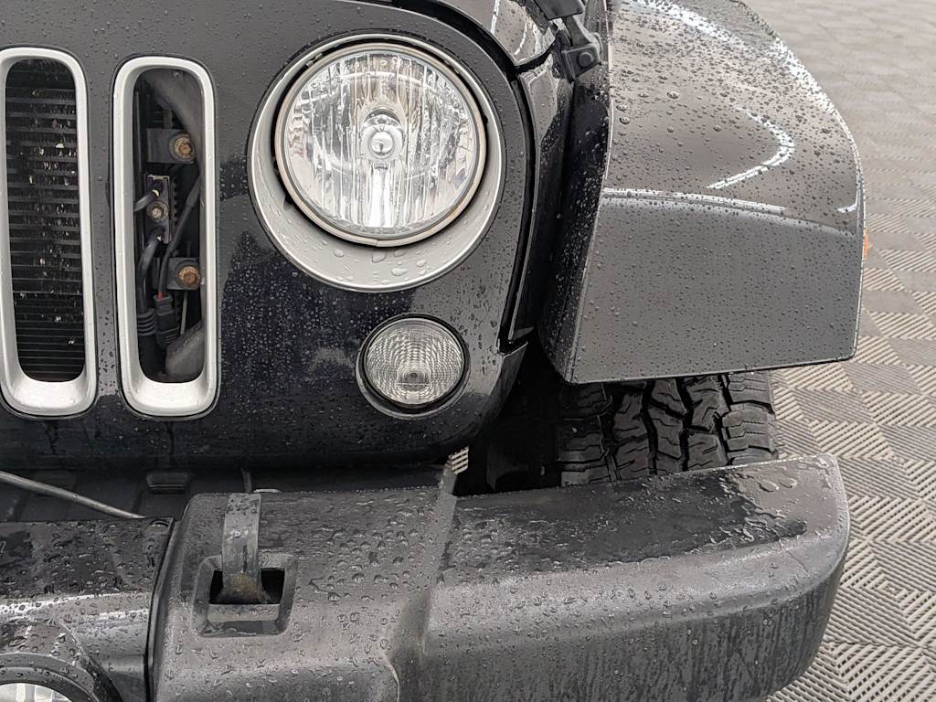 Thumbnail: 2017 Jeep Wrangler - 11