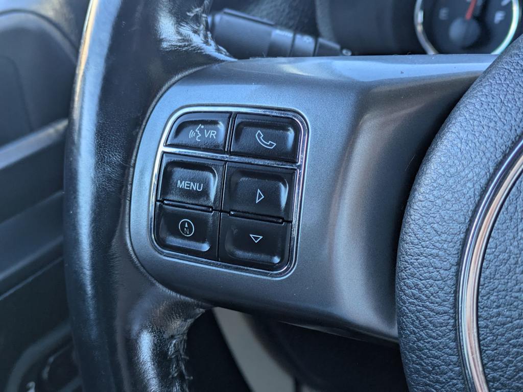 Thumbnail: 2018 Jeep Wrangler - 29