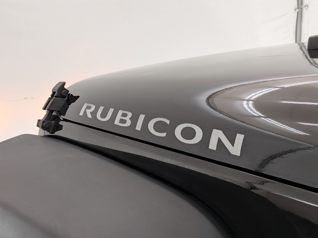 Thumbnail: 2015 Jeep Wrangler - 25