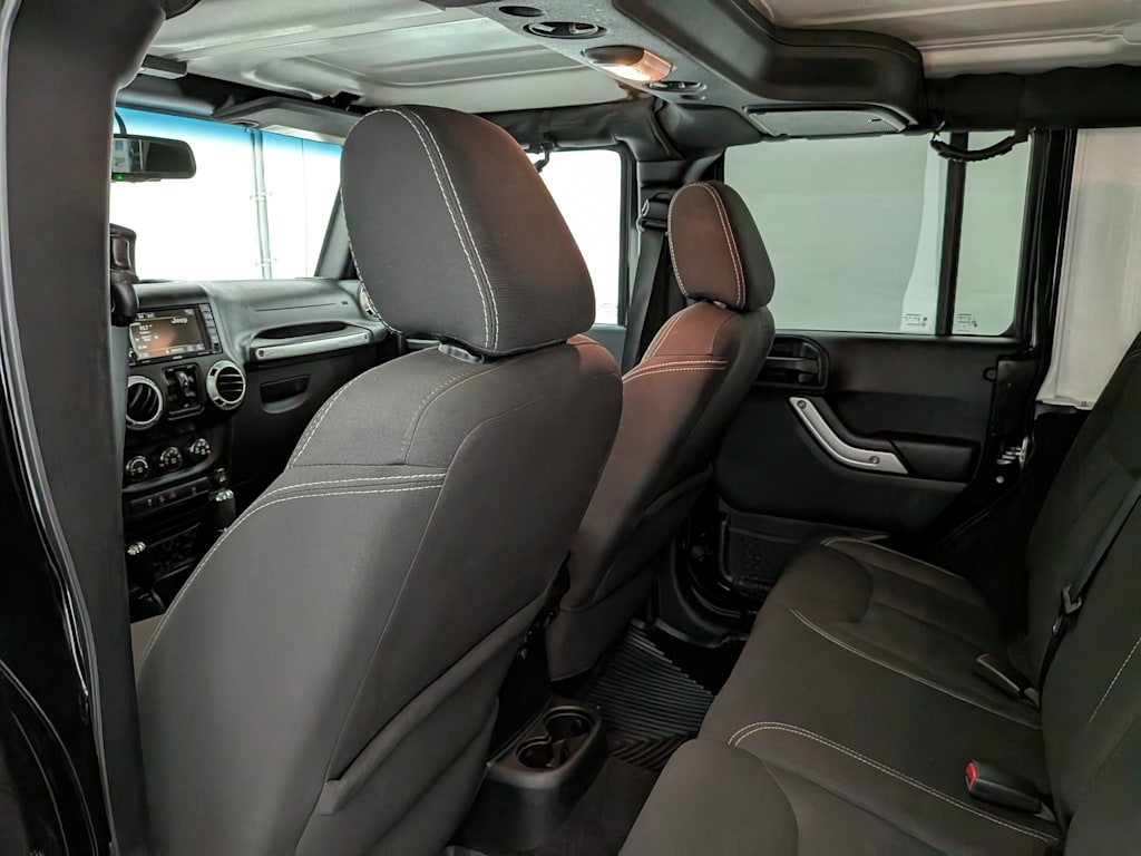 Thumbnail: 2015 Jeep Wrangler - 12