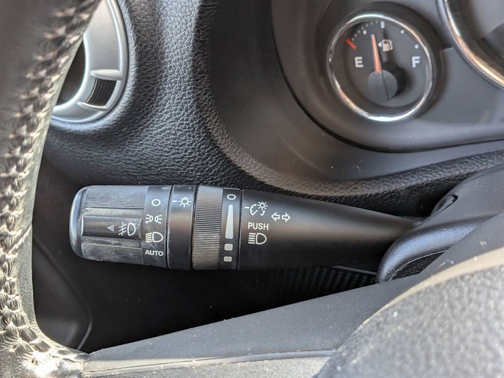 Thumbnail: 2015 Jeep Wrangler - 32