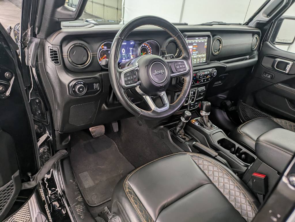 2023 Jeep Wrangler Unlimited Sahara 2
