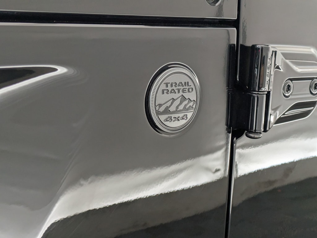 2023 Jeep Wrangler Unlimited Sahara 23