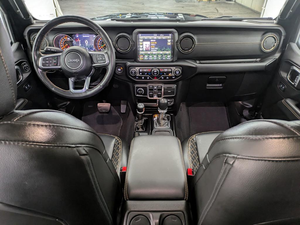 2023 Jeep Wrangler Unlimited Sahara 8