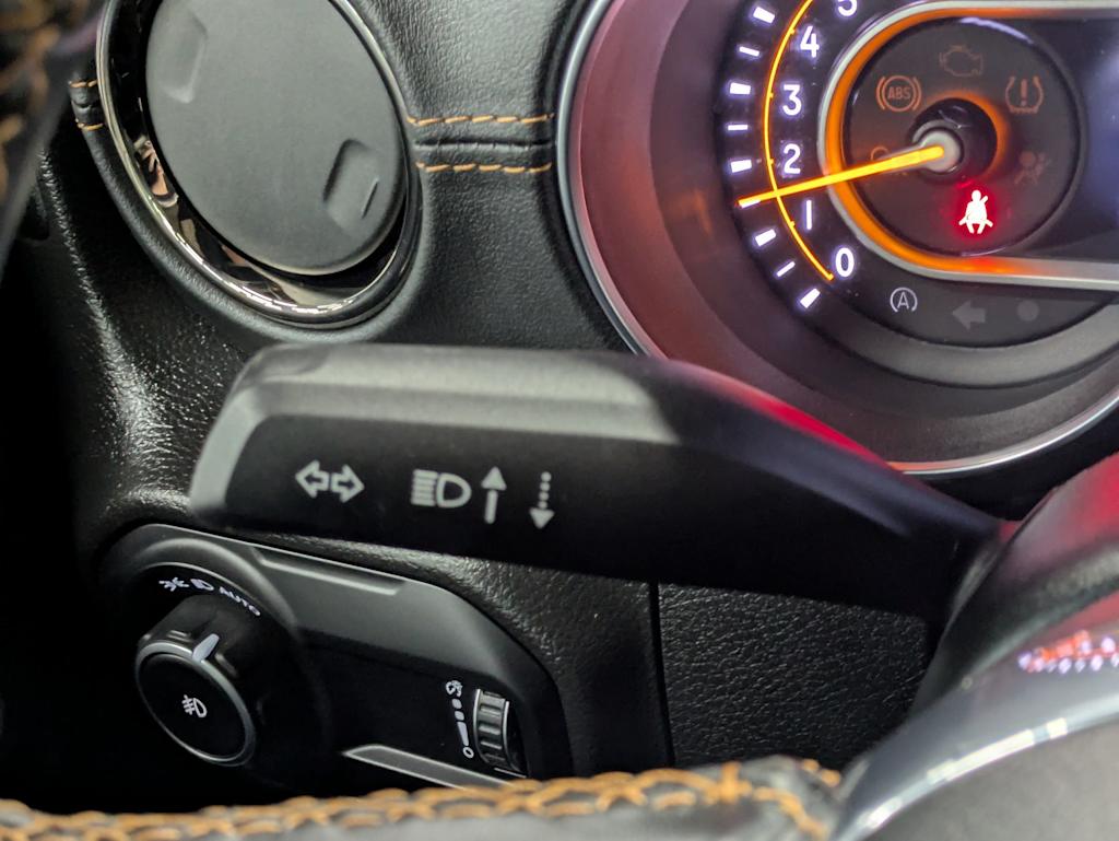 2023 Jeep Wrangler Unlimited Sahara 30