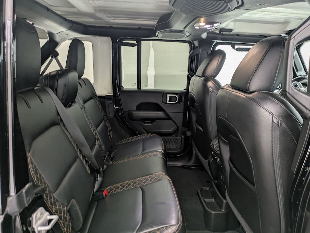 2023 Jeep Wrangler Unlimited Sahara 27