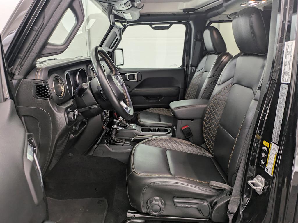 2023 Jeep Wrangler Unlimited Sahara 9