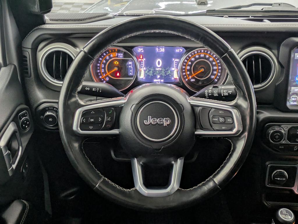 2020 Jeep Wrangler Unlimited Sahara 14