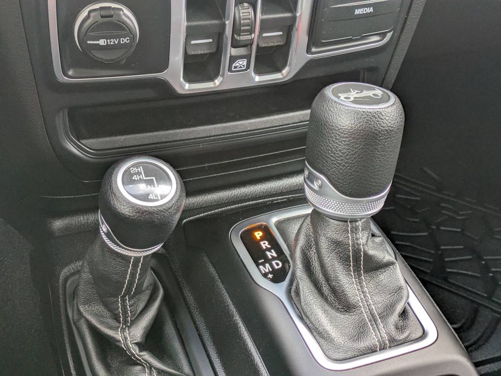 2020 Jeep Wrangler Unlimited Sahara 36