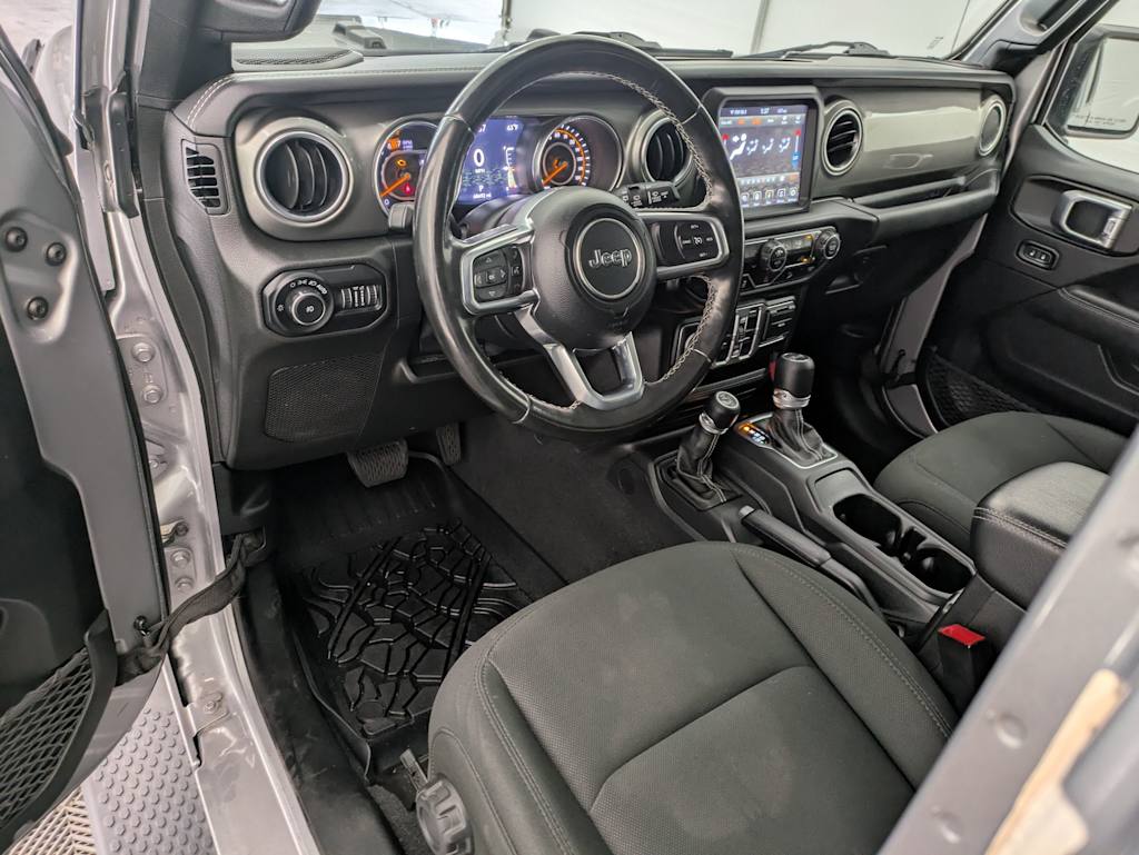 2020 Jeep Wrangler Unlimited Sahara 2