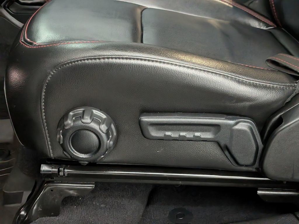 Thumbnail: 2023 Jeep Wrangler - 26