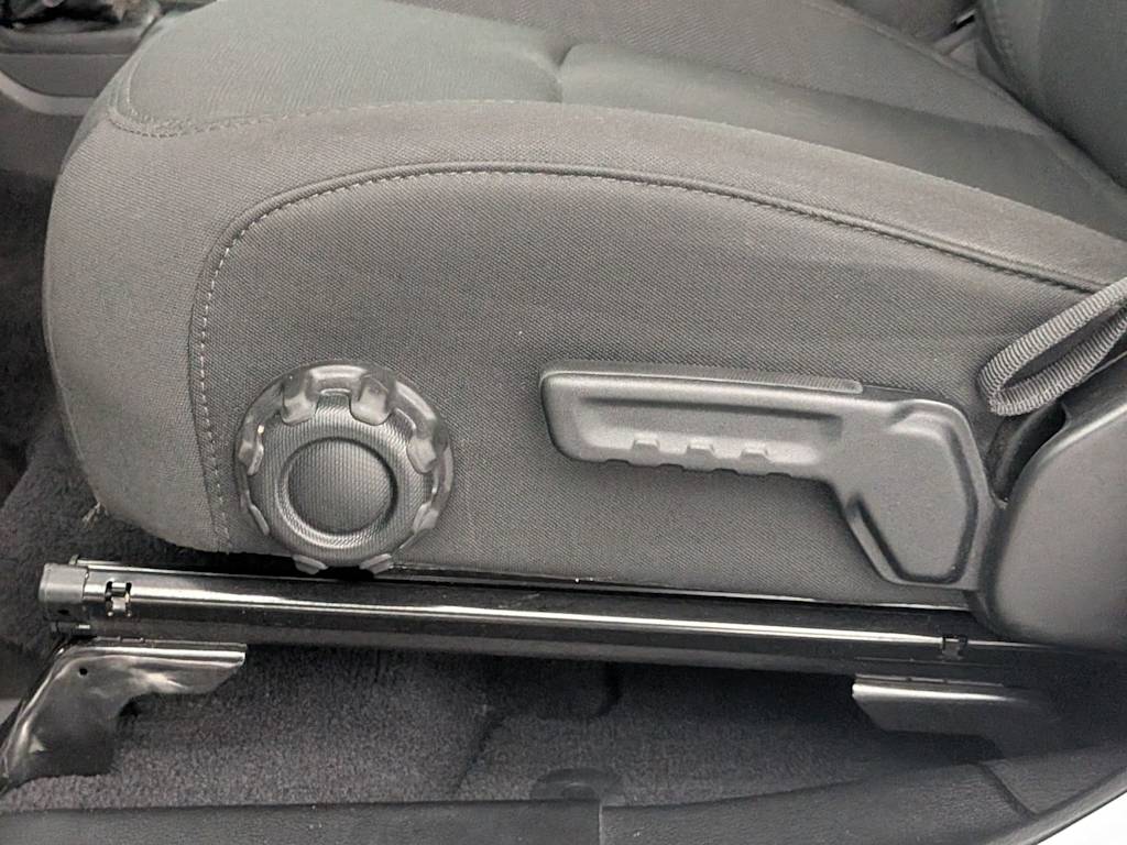 Thumbnail: 2023 Jeep Wrangler - 27