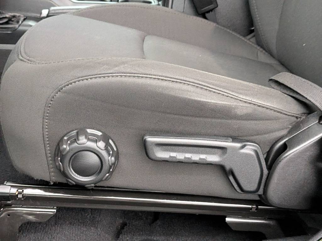 Thumbnail: 2023 Jeep Wrangler - 27